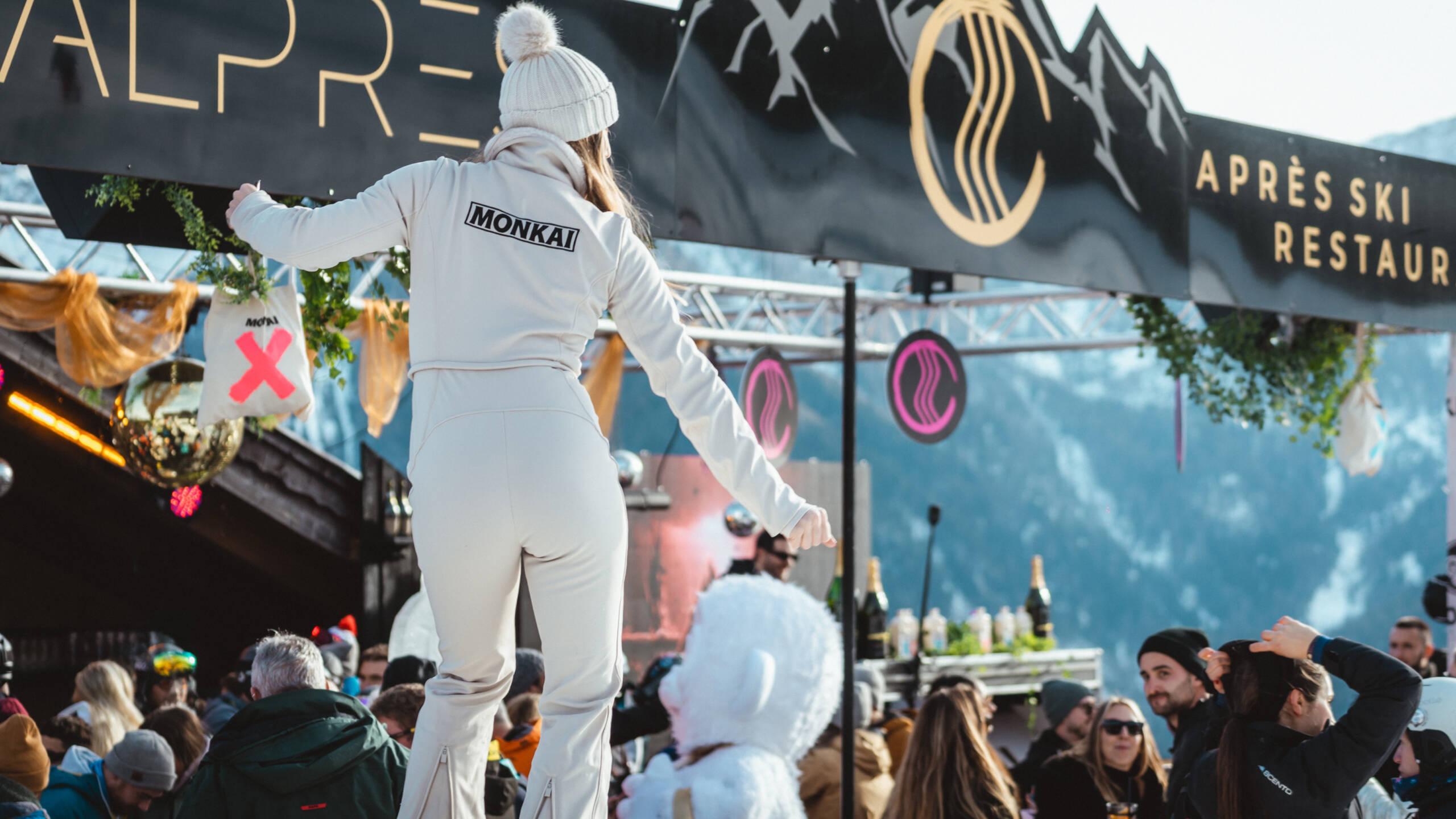 Dancer Alpres Kronplatz gute Laune im Aprés Ski
